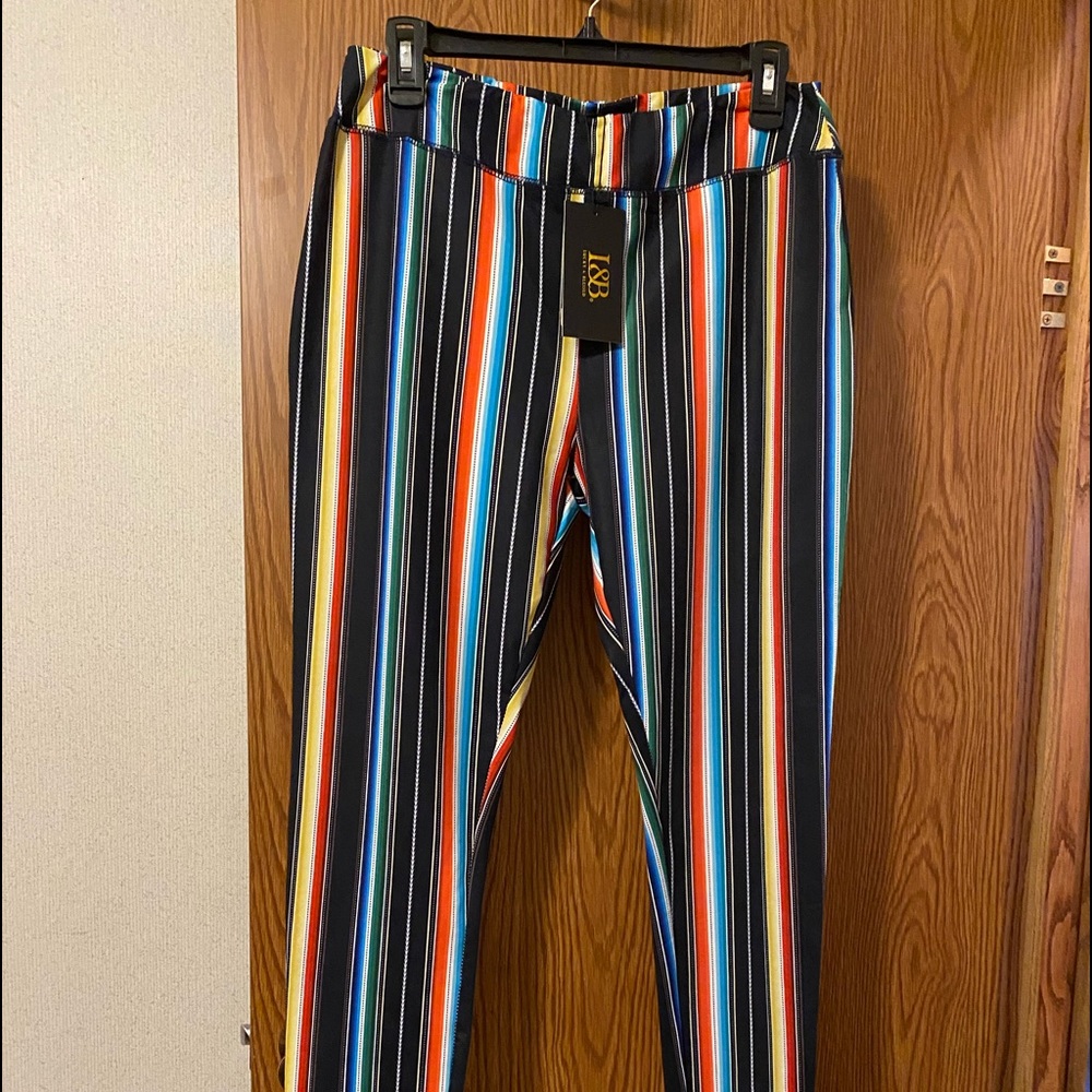 NWT L&B Serape Leggings Size L
